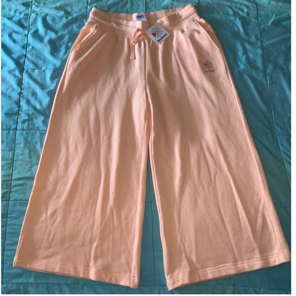 Peach Reebok Crop Pants - Picture 1 of 1